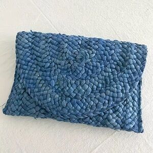 BLUE RAFFIA ❤️‍🔥 NWT WOVEN CLUTCH